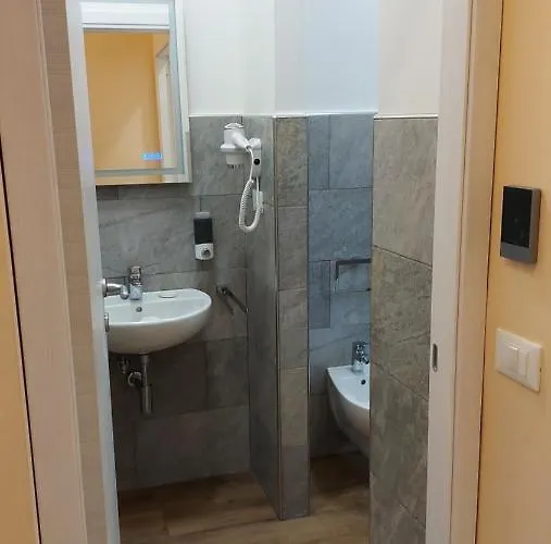 Glam Luxury Lorenzo בית הארחה