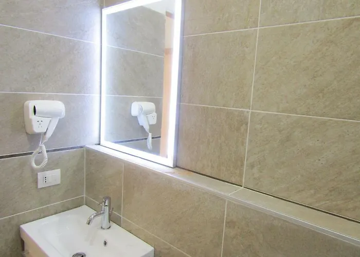 Glam Luxury Lorenzo בית הארחה 4*