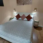 Glam Luxury Lorenzo Penzion La Spezia