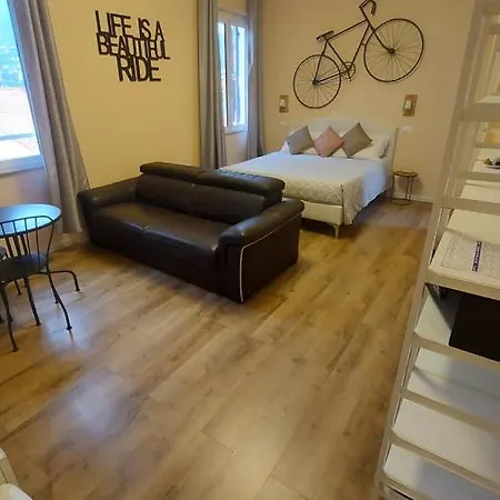 Glam Luxury Lorenzo 4* La Spezia